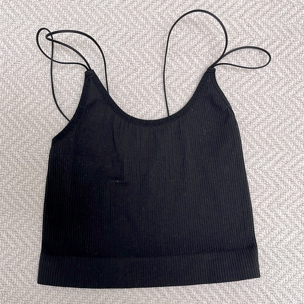 ARITZIA Sun-deh Double Strap Ribbed Crop Tank in Black
